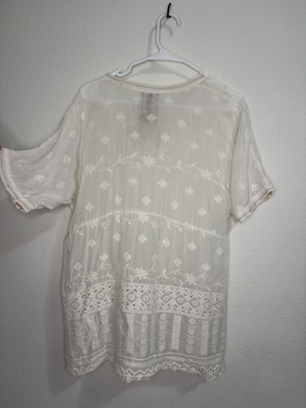 Johnny Was Cream Embroidered Boho V-Neck Tunic - Picture 4 of 4